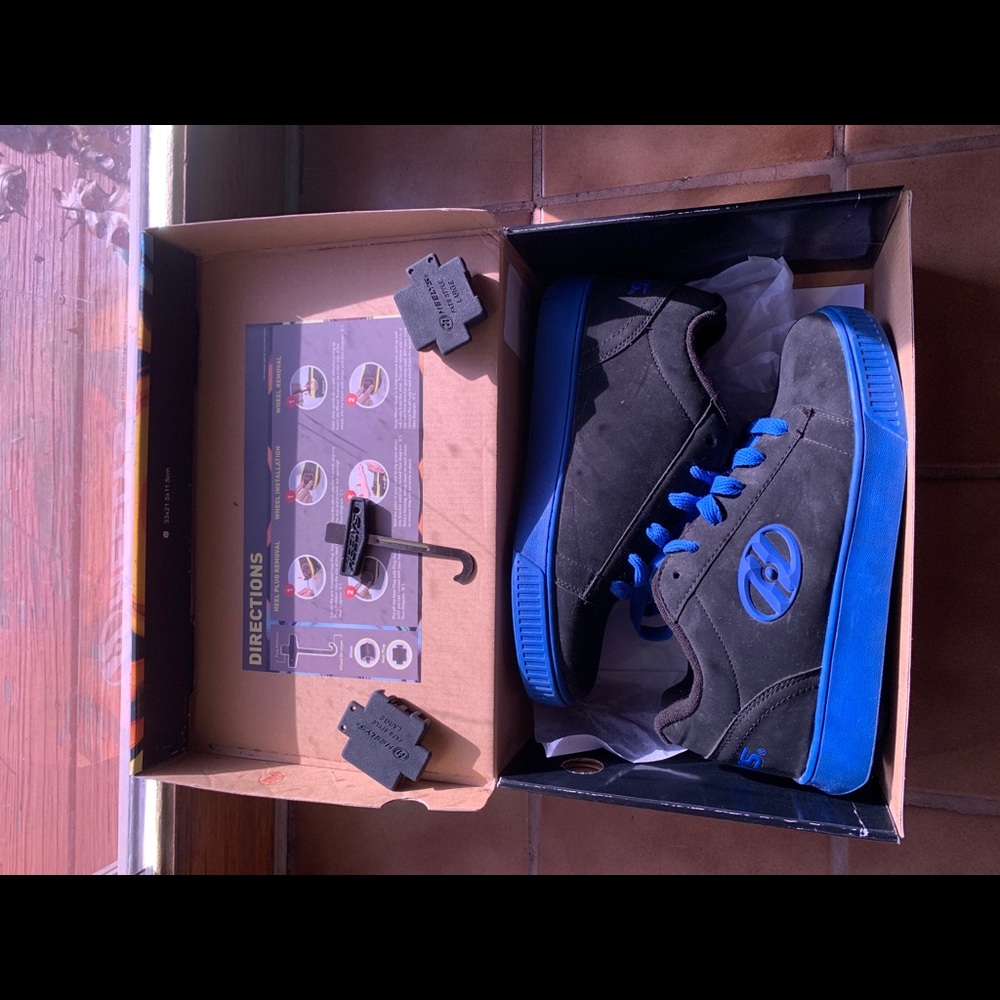Heelys skate shoes men’s 8